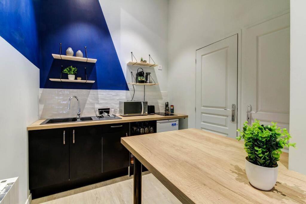 Le Berlier 60M2 + Cour Privee - Centre Historique Apartment Дижон Екстериор снимка